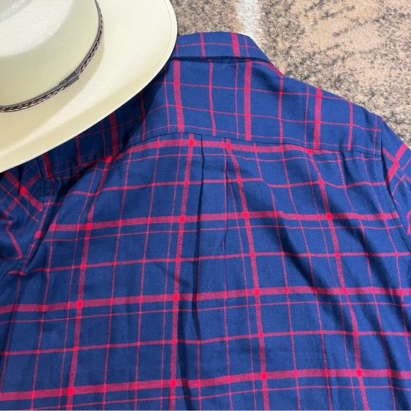 Men’s Chaps Button Down Shirt in Navy Red Plaid - Picture 4 of 5
